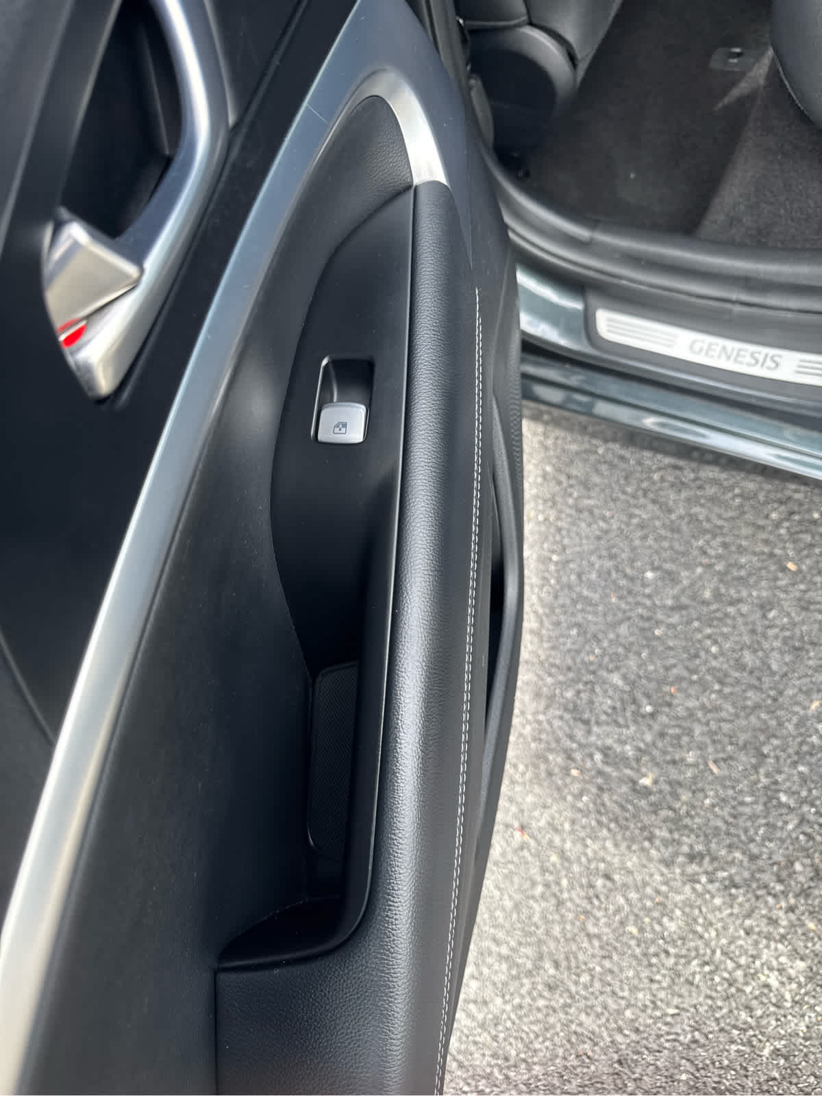 2020 Genesis G70 2.0T