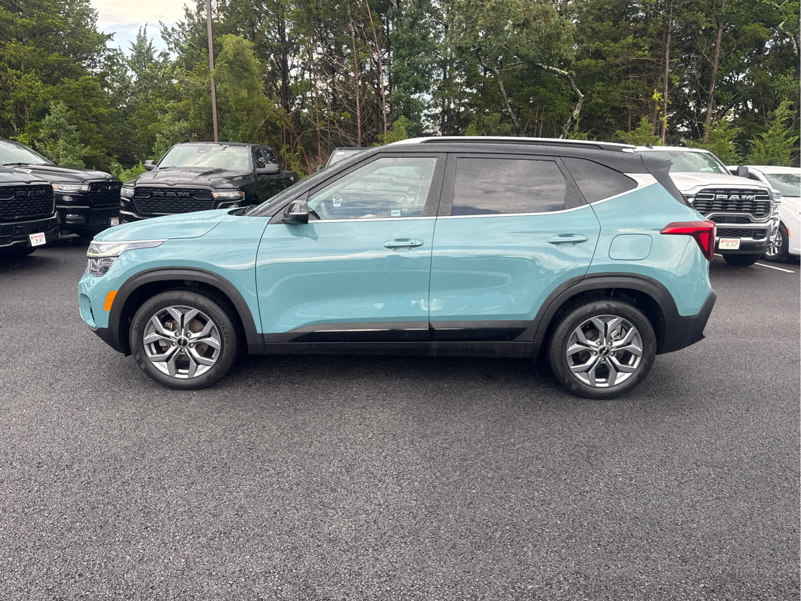 2024 Kia Seltos S