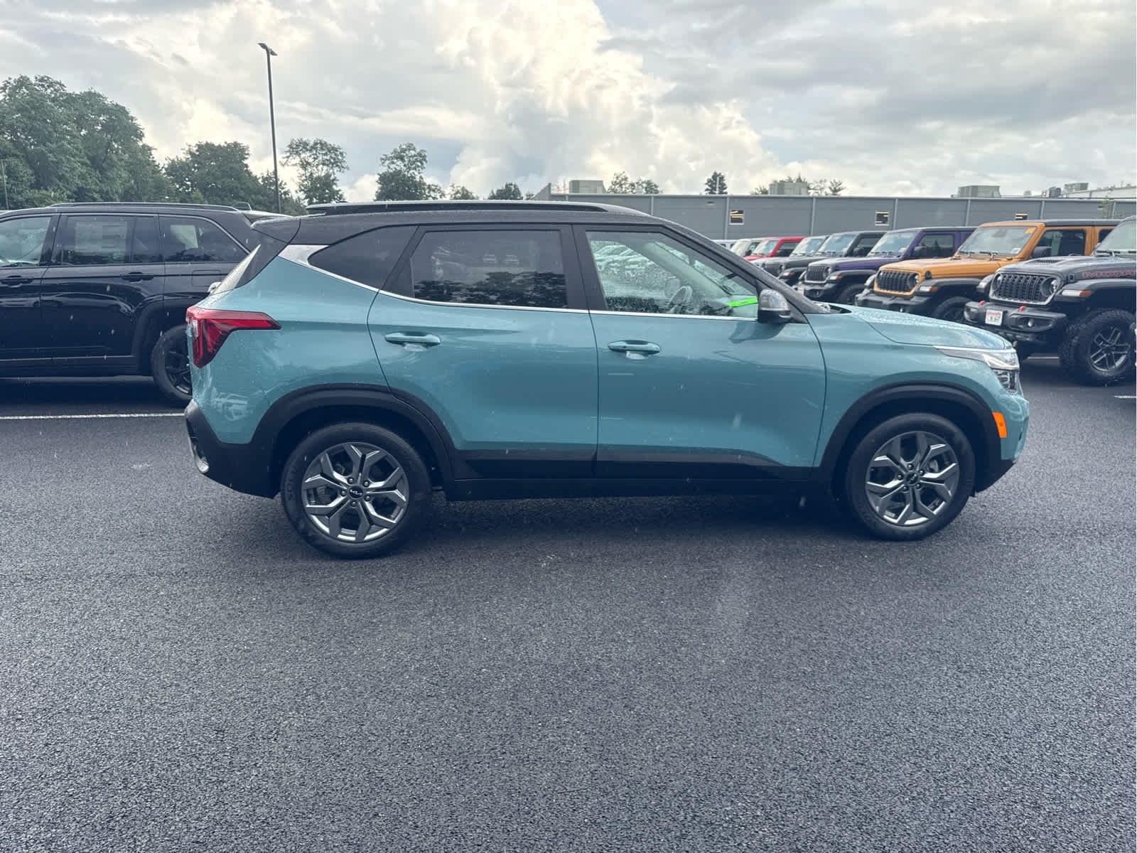 2024 Kia Seltos S