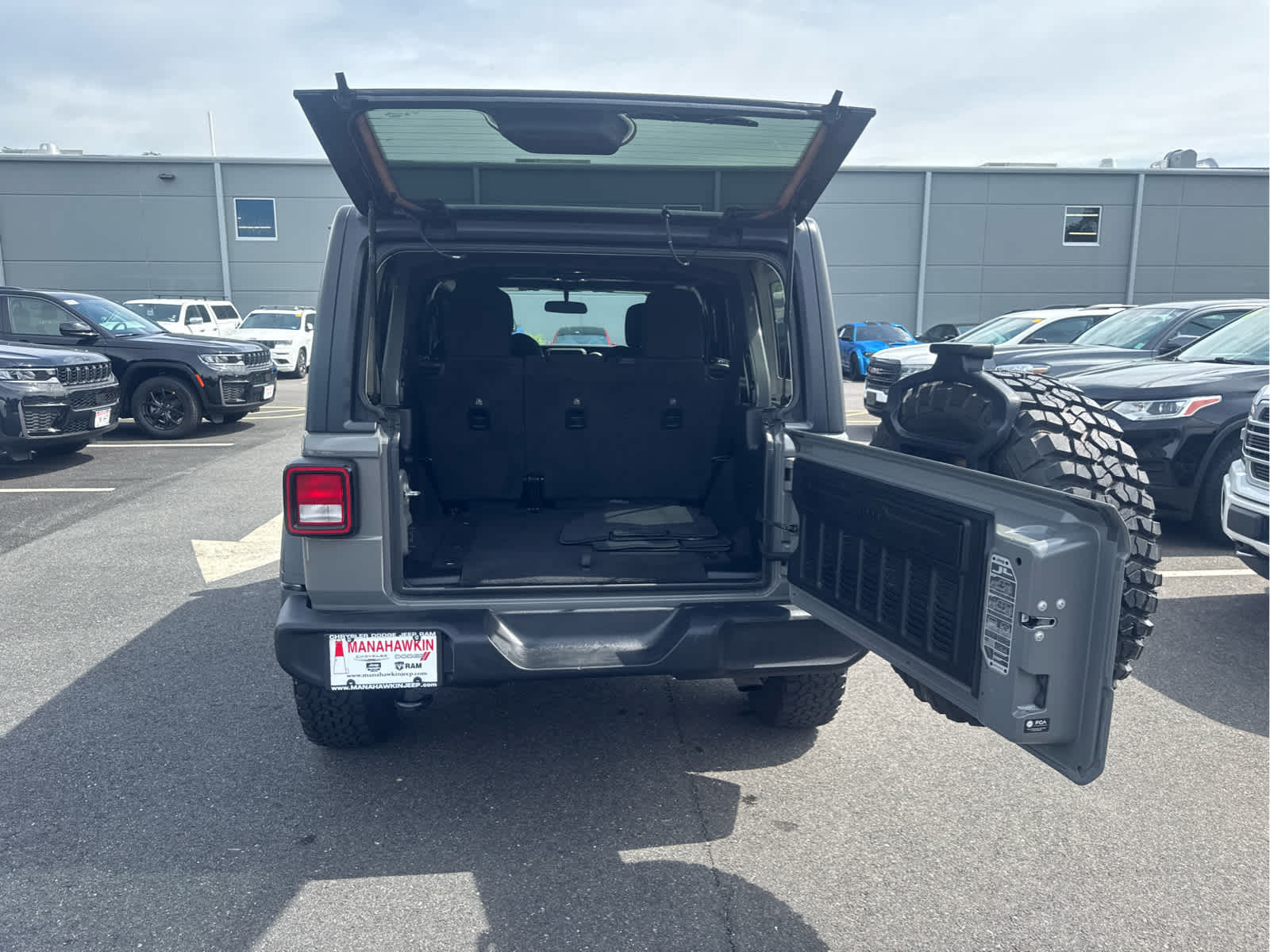 2021 Jeep Wrangler Unlimited Willys Sport