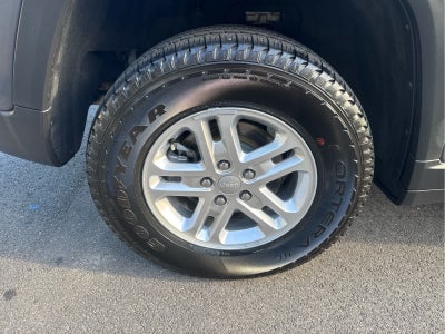 2022 Jeep Grand Cherokee Laredo