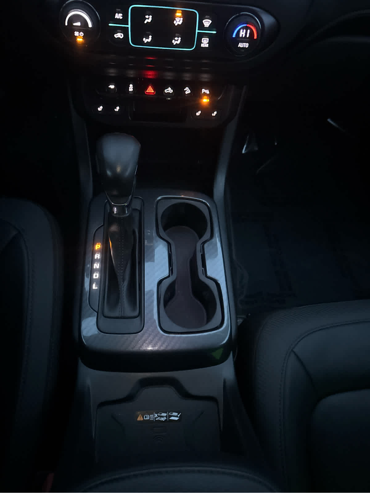 2022 GMC Canyon 4WD AT4 w/Leather