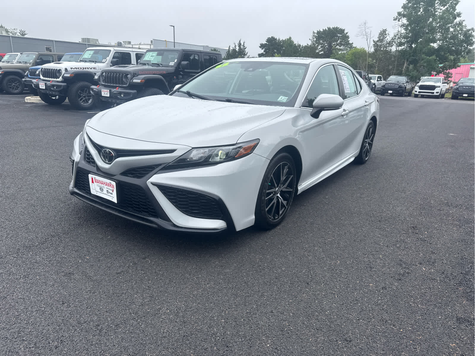 2022 Toyota Camry SE