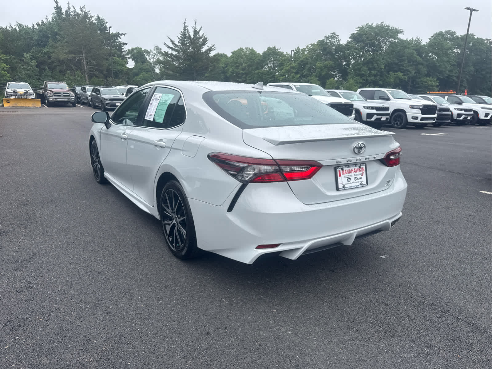 2022 Toyota Camry SE