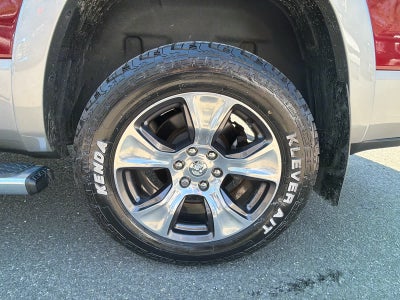 2019 RAM 1500 Laramie Crew Cab 4x4 5'7" Box