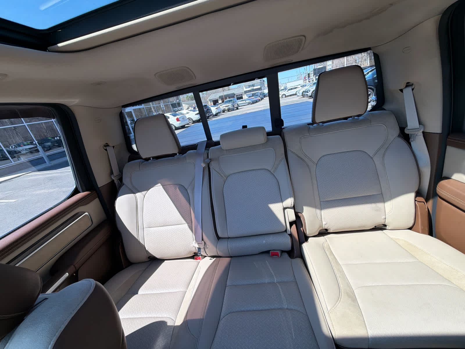 2019 RAM 1500 Laramie Crew Cab 4x4 5'7" Box
