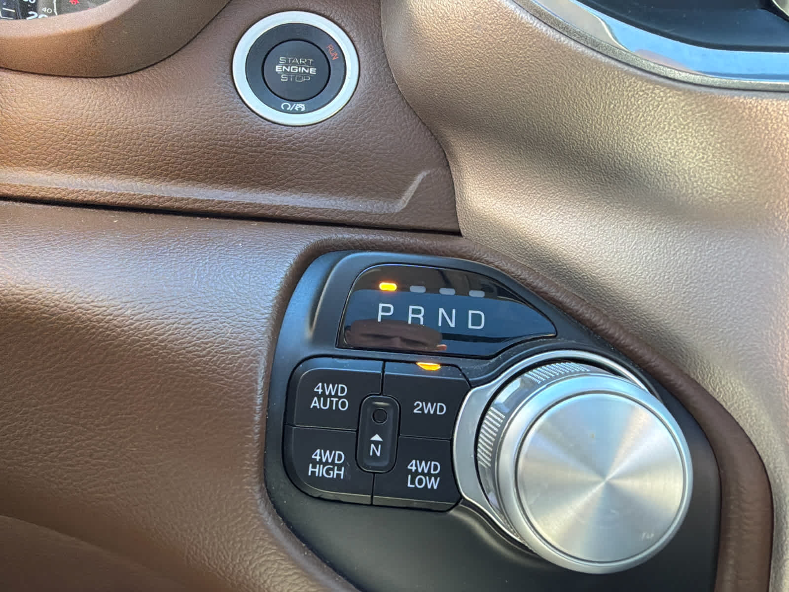 2019 RAM 1500 Laramie Crew Cab 4x4 5'7" Box