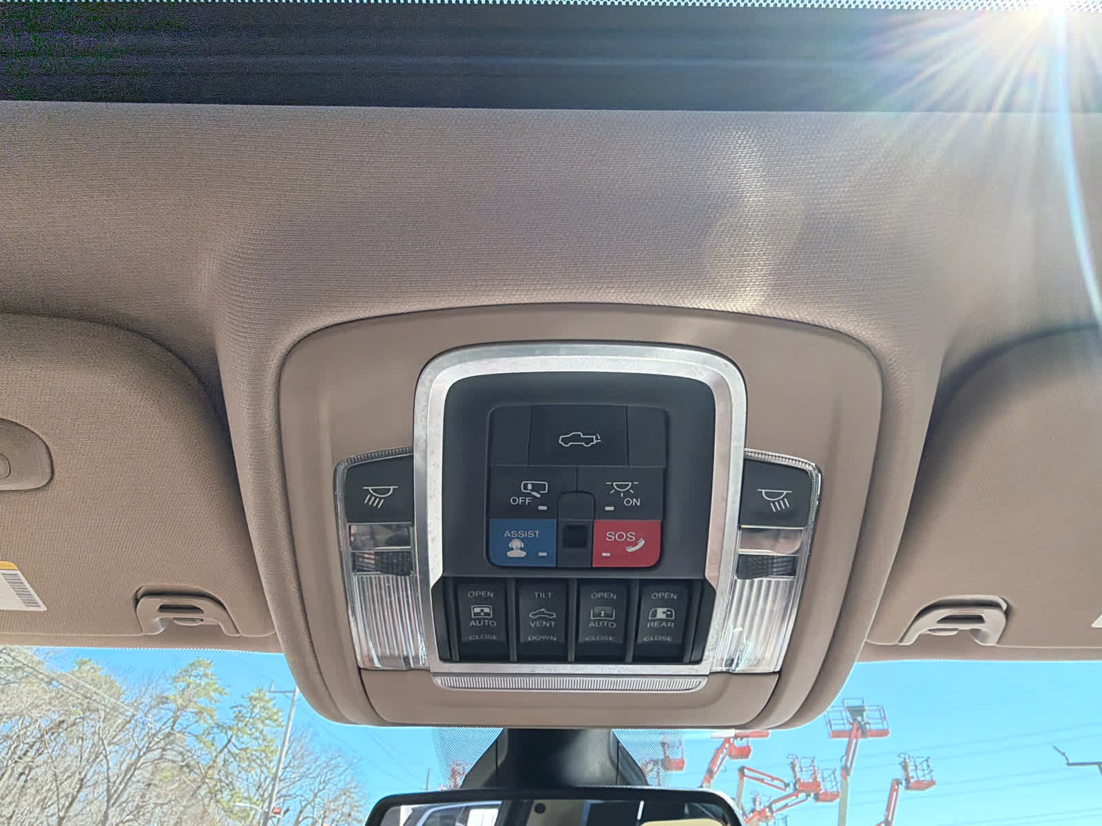 2019 RAM 1500 Laramie Crew Cab 4x4 5'7" Box
