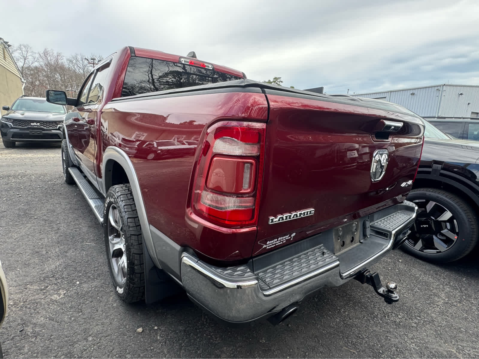 2019 RAM 1500 Laramie Crew Cab 4x4 5'7" Box