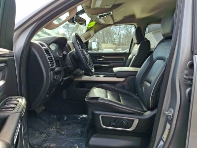 2019 RAM 1500 Laramie Crew Cab 4x4 5'7" Box