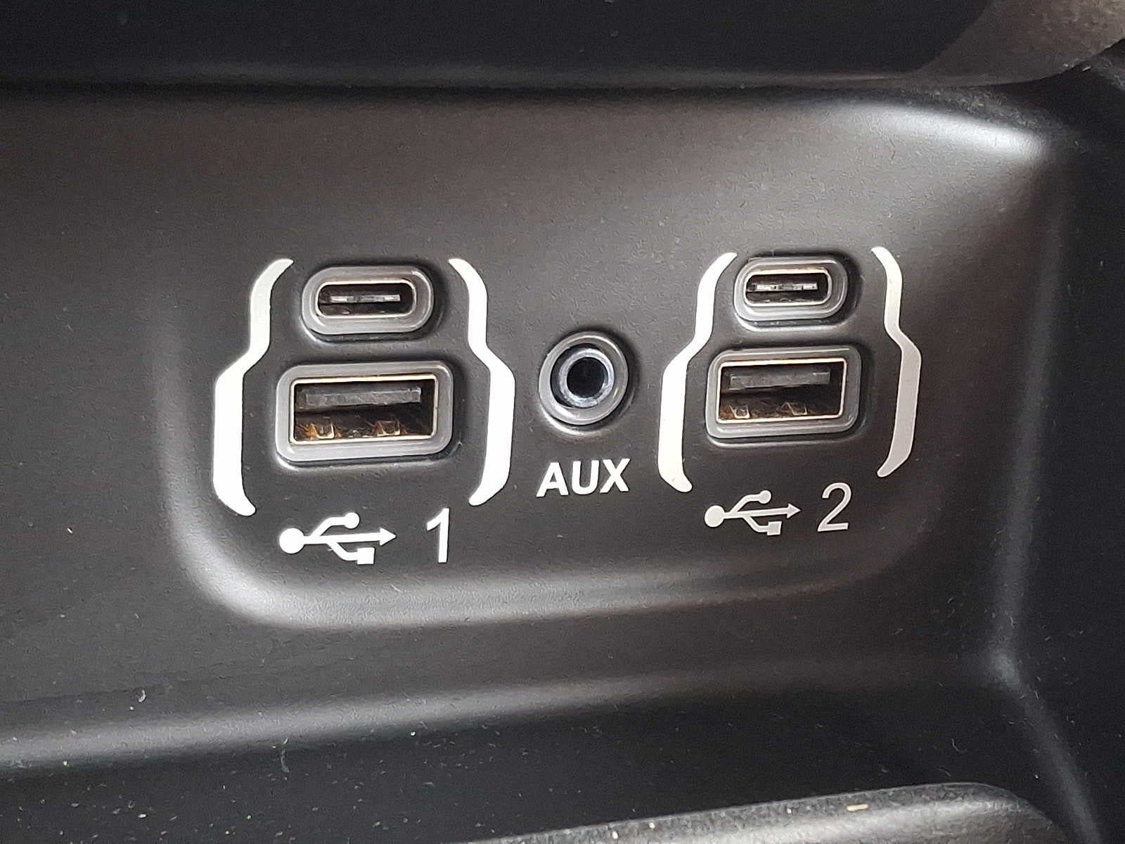 2019 RAM 1500 Laramie Crew Cab 4x4 5'7" Box