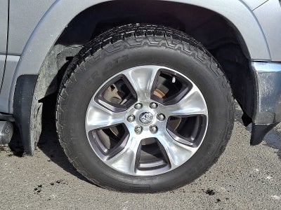 2019 RAM 1500 Laramie Crew Cab 4x4 5'7" Box