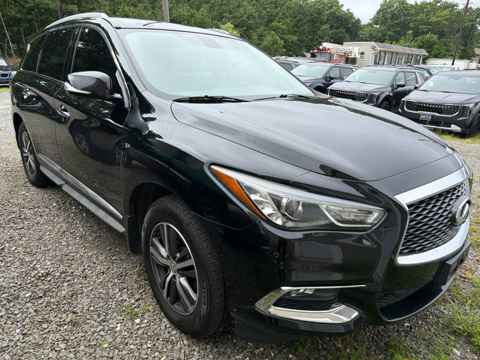2017 INFINITI QX60 Base