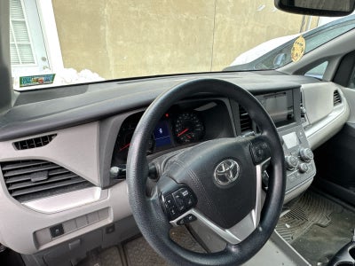 2015 Toyota Sienna LE