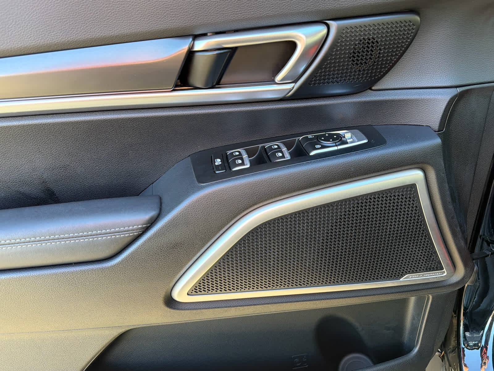 2023 Kia Telluride LX