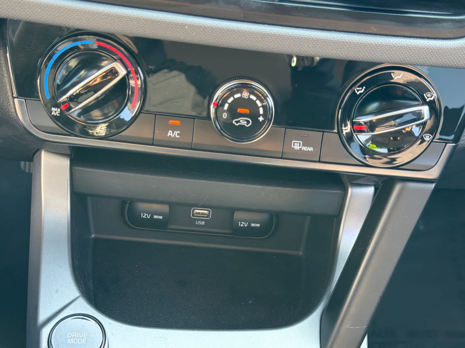 2024 Kia Seltos LX