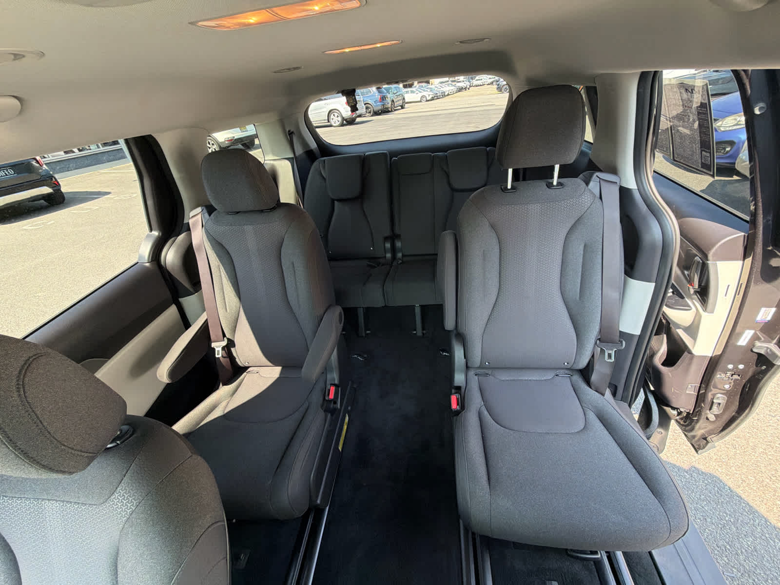 2024 Kia Carnival MPV LX