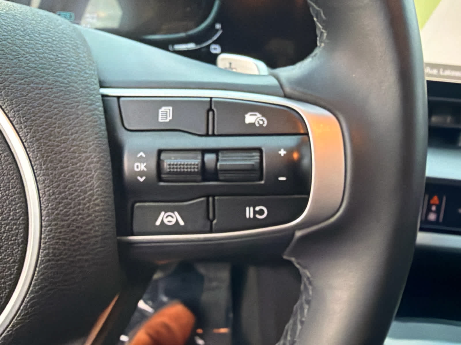 2024 Kia Sportage Hybrid EX